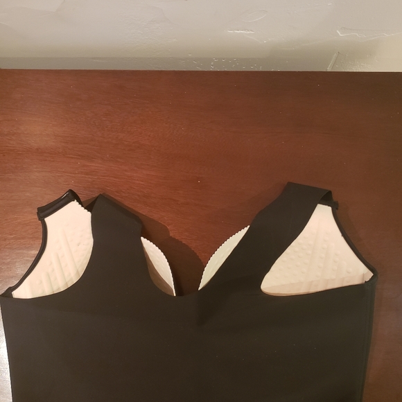 Silky Soft Microfiber Bra. Wireless.Fits 40-42 - Picture 3 of 6